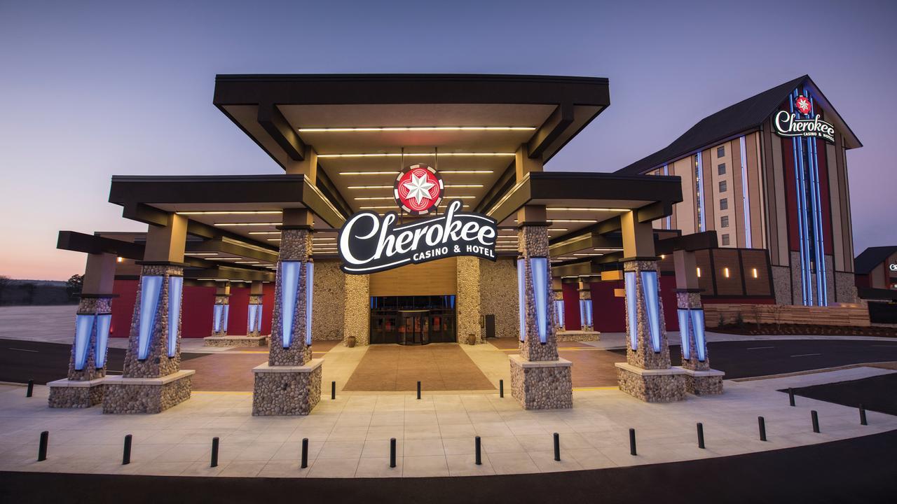 Cherokee Casino Hotel Roland Dış mekan fotoğraf
