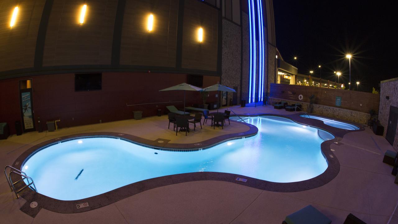 Cherokee Casino Hotel Roland Dış mekan fotoğraf