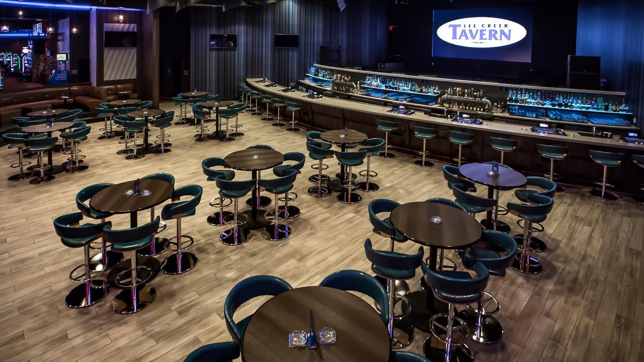 Cherokee Casino Hotel Roland Dış mekan fotoğraf