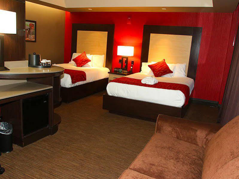 Cherokee Casino Hotel Roland Dış mekan fotoğraf