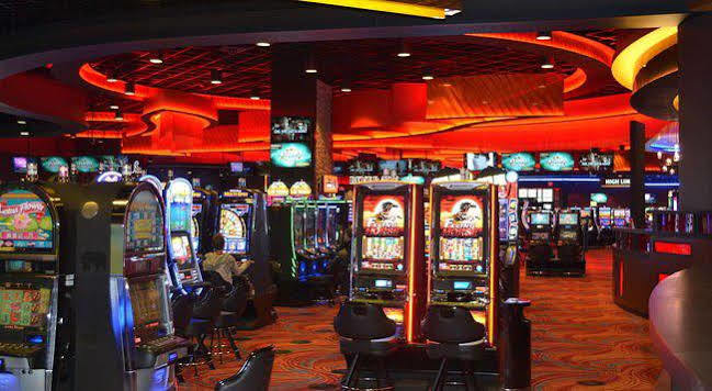 Cherokee Casino Hotel Roland Dış mekan fotoğraf